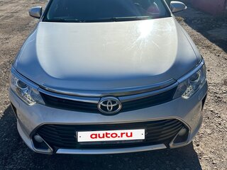 2015 Toyota Camry US Market VII (XV50) Рестайлинг, серебристый, 2040000 рублей, вид 1