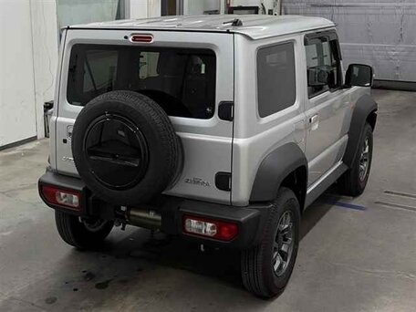 2023 Suzuki Jimny Sierra IV, серебристый, 2190000 рублей, вид 4