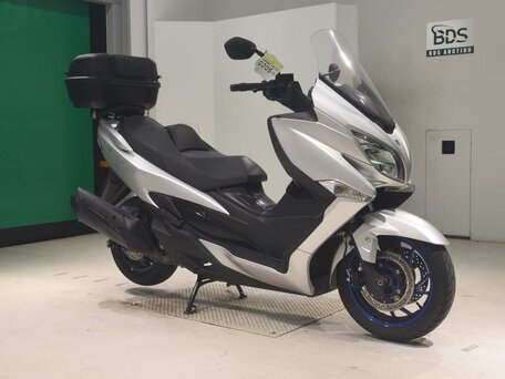 2022 Suzuki Burgman (SkyWave) 400, серебристый, 585000 рублей, вид 5