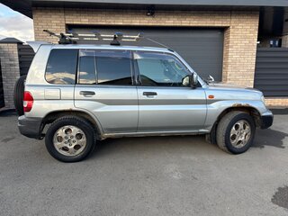 1999 Mitsubishi Pajero iO, серый, 350000 рублей, вид 3