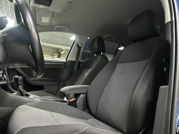 2013 Volkswagen Golf VII, голубой, 880000 рублей - вид 10