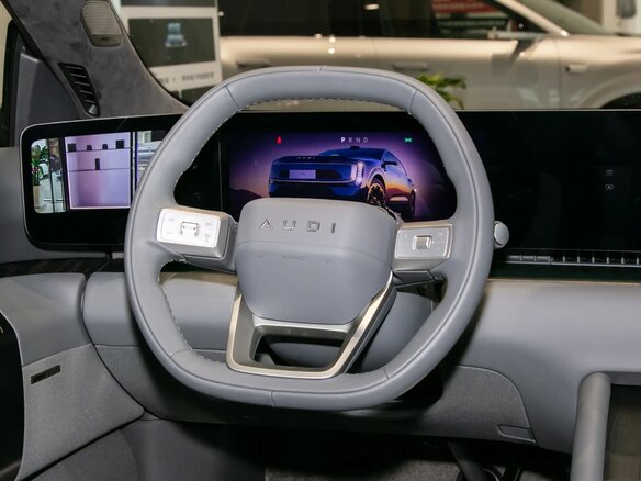 2026 Audi E7X, зелёный, 7980757 рублей - вид 31