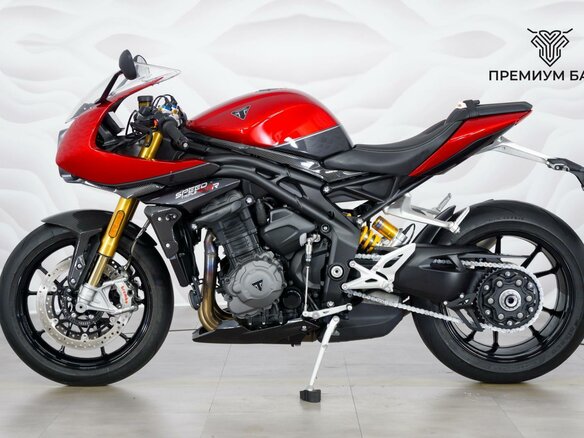 2024 Triumph Speed Triple, красный, 1699000 рублей - вид 1