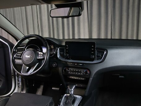 2020 Kia Ceed III, белый, 1599000 рублей, вид 5