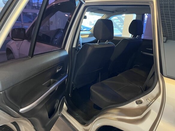2005 Suzuki Grand Vitara II, бежевый, 550000 рублей - вид 22