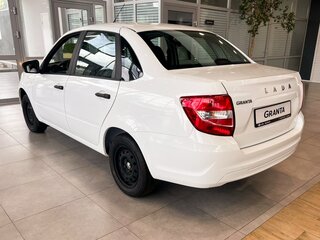 2026 Lada (ВАЗ) Granta I Рестайлинг, белый, 850000 рублей, вид 2