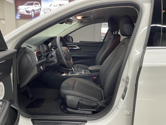 2023 BMW 1 серии 120i III (F52) Рестайлинг, белый, 1818000 рублей - вид 7