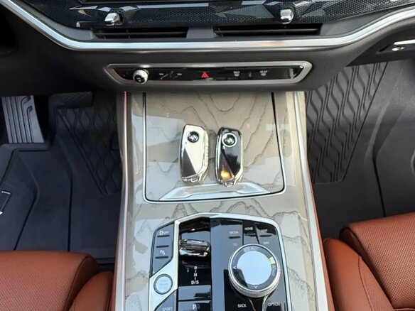2023 BMW X7 40d I (G07) Рестайлинг, белый, 12900000 рублей - вид 9