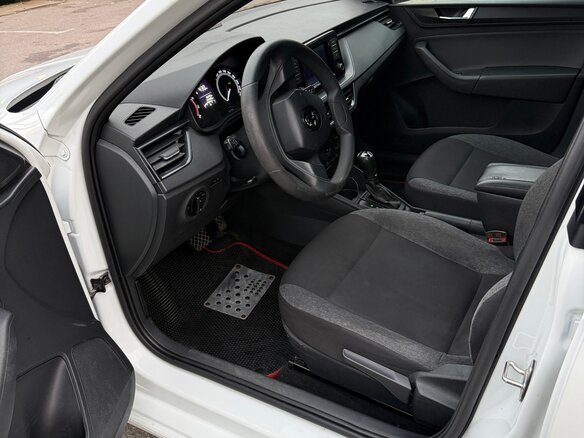 2020 Skoda Rapid II, белый, 950000 рублей - вид 7