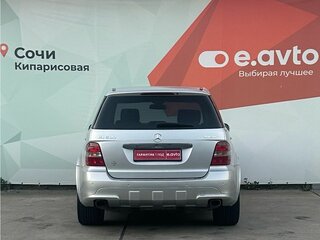 2006 Mercedes-Benz M-Класс 500 II (W164), серый, 1484000 рублей, вид 5