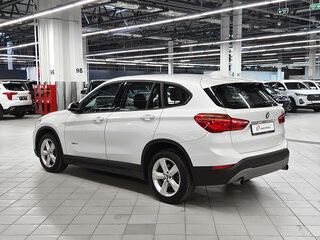 2017 BMW X1 20i xDrive II (F48), белый, 2149000 рублей, вид 4