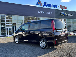 2015 Toyota Noah III (R80), фиолетовый, 1900000 рублей, вид 3