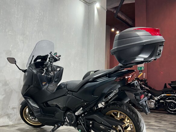 2023 Yamaha TMAX, синий, 1235000 рублей - вид 5