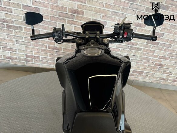 2022 Honda CB 1000R, красный, 1225000 рублей - вид 2