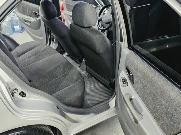 2006 Hyundai Accent ТагАЗ II, серебристый, 400000 рублей - вид 5