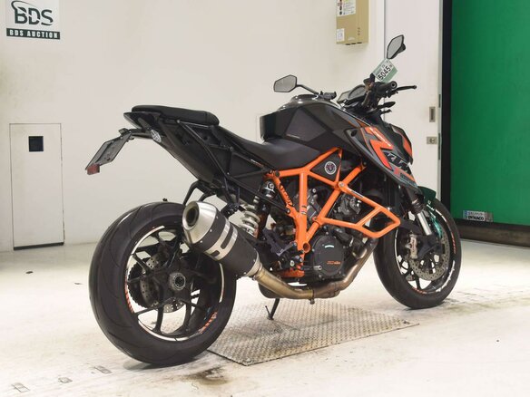 2015 KTM 1290 Super Duke R, чёрный, 899000 рублей - вид 4
