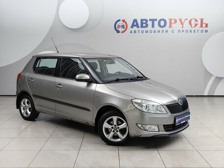 2011 Skoda Fabia II Рестайлинг, серый, 714000 рублей, вид 1