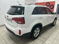 2019 Kia Sorento II Рестайлинг, белый, 1900000 рублей - вид 3