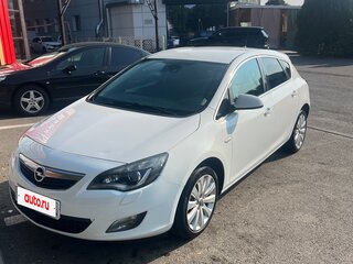 2011 Opel Astra J, белый, 670000 рублей, вид 1