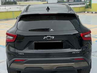 2023 Chevrolet Trax II, чёрный, 1780000 рублей, вид 5