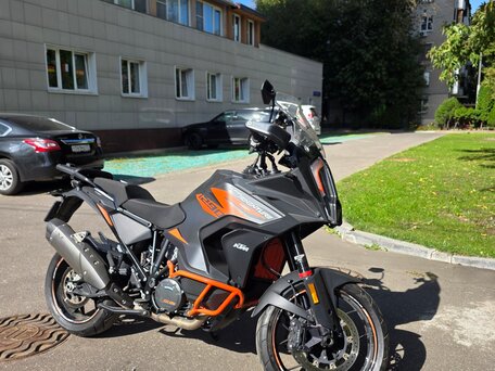 2022 KTM 1290 Super Adventure S, чёрный, 1649999 рублей, вид 4