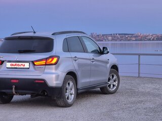 2011 Mitsubishi ASX I, серебристый, 750000 рублей, вид 5