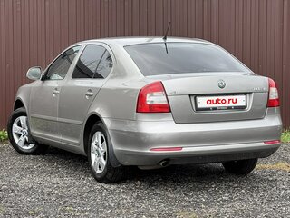2011 Skoda Octavia II (A5) Рестайлинг, серый, 649777 рублей, вид 4