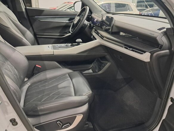 2024 Changan CS75 Plus III, серый, 2425000 рублей - вид 10