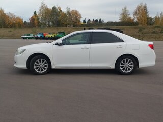 2013 Toyota Camry VII (XV50), белый, 1750000 рублей, вид 5
