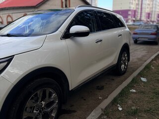 2019 Kia Sorento 6-speed III Prime Рестайлинг, белый, 2800000 рублей, вид 4