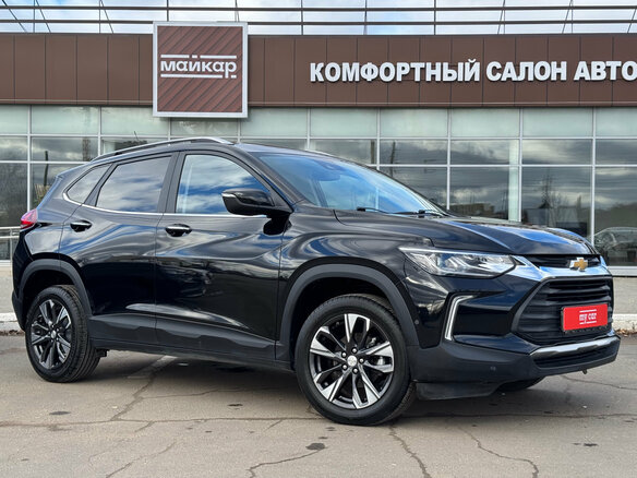 2023 Chevrolet Tracker IV, чёрный, 2265000 рублей - вид 2
