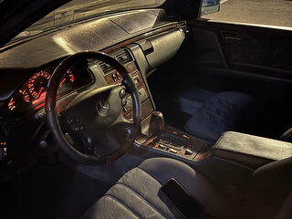 1998 Mercedes-Benz E-Класс 240 II (W210, S210), чёрный, 199000 рублей, вид 4