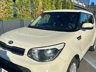 2017 Kia Soul II Рестайлинг, бежевый, 1100000 рублей, вид 1