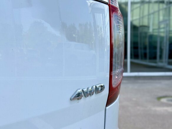 2014 Ford Explorer V, белый, 1672000 рублей - вид 10