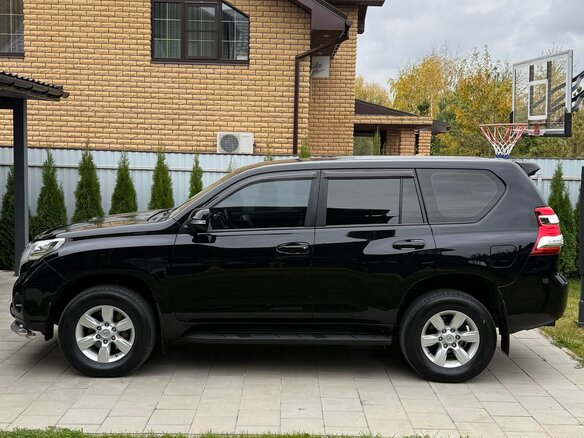 2015 Toyota Land Cruiser Prado 150 Series Рестайлинг 1, чёрный, 3000000 рублей - вид 6
