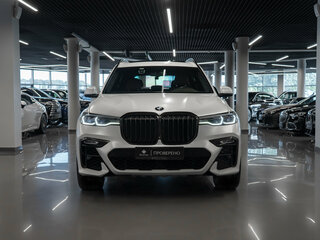 2020 BMW X7 30d I (G07), белый, 7750000 рублей, вид 3