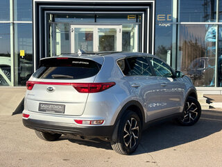 2017 Kia Sportage IV, серебристый, 1785000 рублей, вид 4