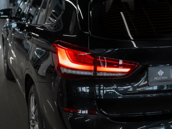 2020 BMW X1 20i xDrive II (F48) Рестайлинг, чёрный, 3770000 рублей - вид 10