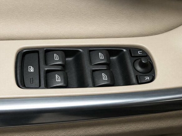 2013 Volvo XC60 I Рестайлинг, золотистый, 2529000 рублей - вид 13