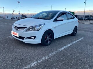 2015 Hyundai Solaris I Рестайлинг, белый, 1200000 рублей, вид 1