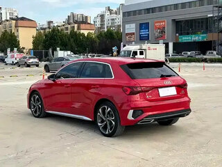 2023 Audi A3 Sportback 35 TFSI IV (8Y), красный, 1900000 рублей, вид 5