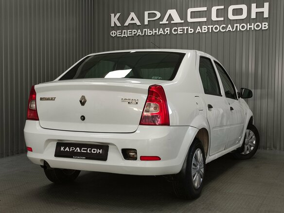 2014 Renault Logan I Рестайлинг, белый, 450000 рублей - вид 1