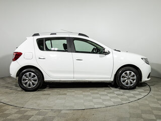 2015 Renault Sandero II, белый, 499585 рублей, вид 4