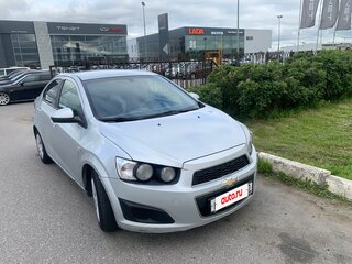 2013 Chevrolet Aveo II, серебристый, 505000 рублей, вид 4