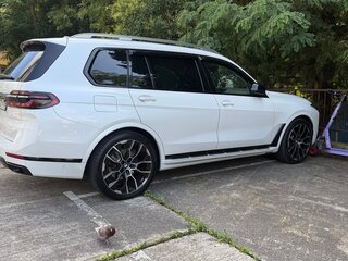 2022 BMW X7 40i I (G07) Рестайлинг, белый, 8500000 рублей, вид 2