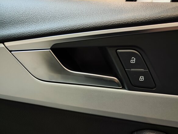 2018 Audi A4 V (B9), чёрный - вид 17