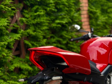 2020 Ducati Streetfighter V4, красный, 1550000 рублей, вид 4
