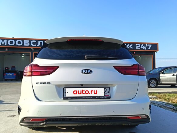 2019 Kia Ceed III, белый, 1950000 рублей - вид 3