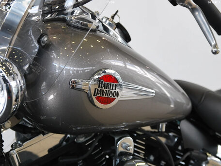 2015 Harley-Davidson Heritage, серый, 2400000 рублей, вид 2
