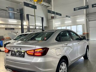 2026 Lada (ВАЗ) Vesta I Рестайлинг (NG), серебристый, 1880000 рублей, вид 3